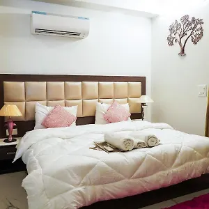lime-tree-hospitality-2-bhk-serviced-apartment-near.top-gurgaonhotels.com/