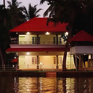 chilanka-lake-side-resort.hotels-alappuzha.com/